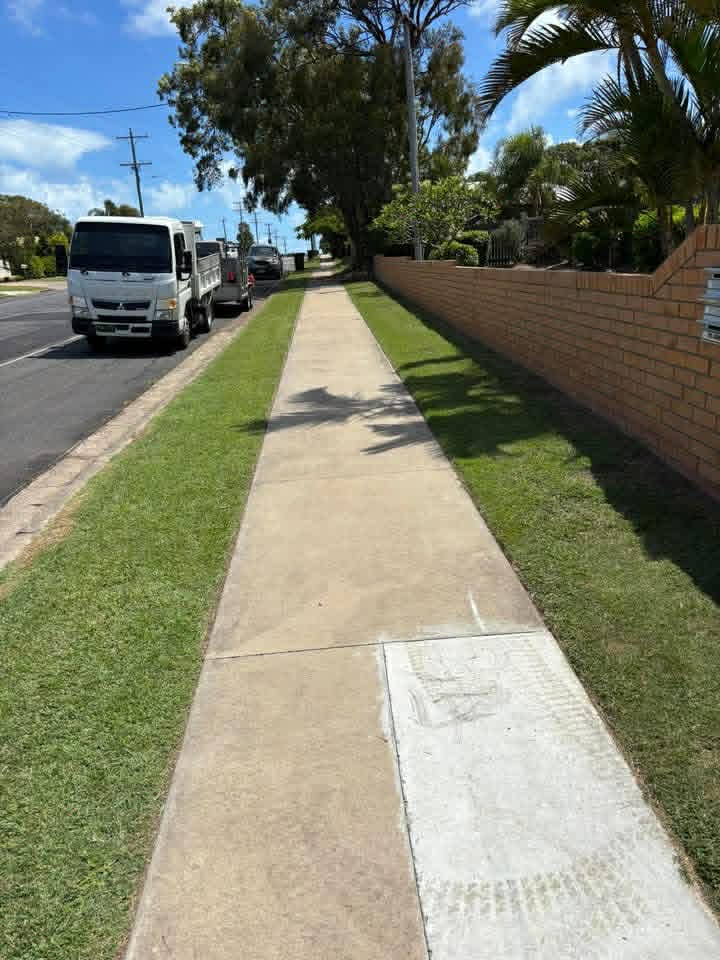 Lawn detail 6